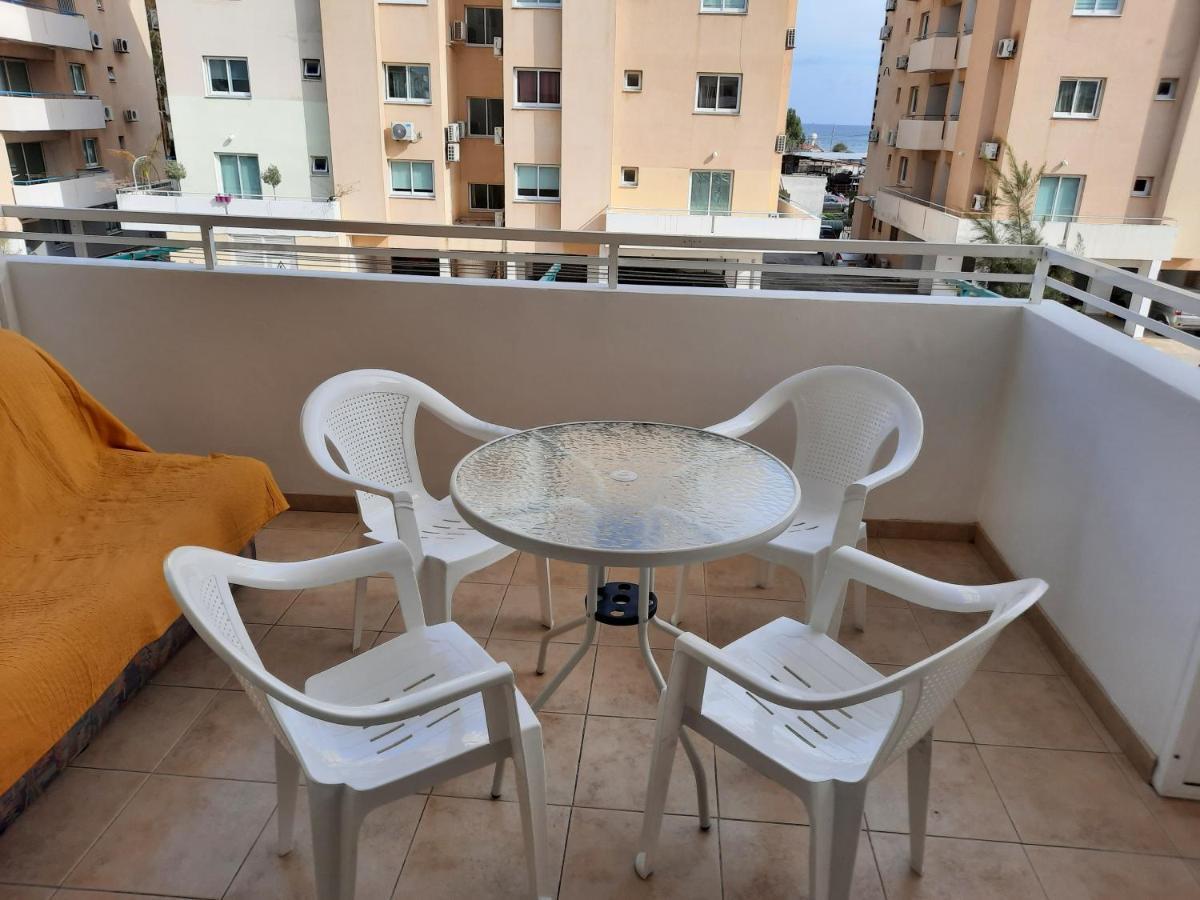 Large Apt 2 Bedrooms Sea View & 2 Balconies Lárnaka Eksteriør bilde