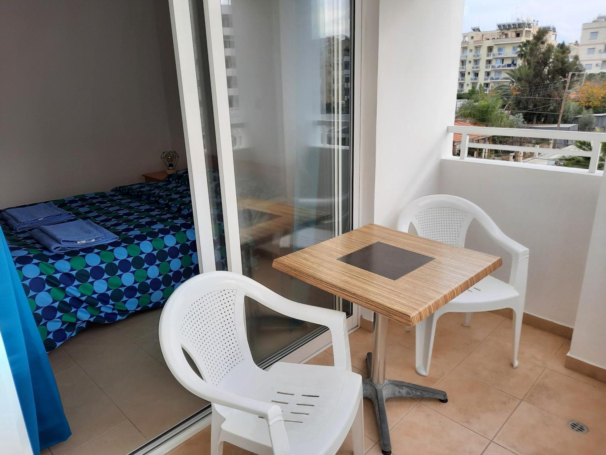 Large Apt 2 Bedrooms Sea View & 2 Balconies Lárnaka Eksteriør bilde
